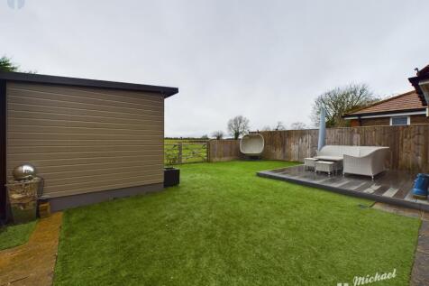 CAM03218G0-PR0104-STILL019