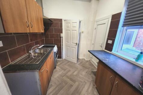Lightning Estates are proud to present this spaci