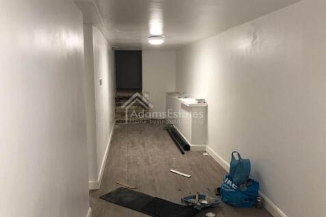 Commercial Property to rent Image 4