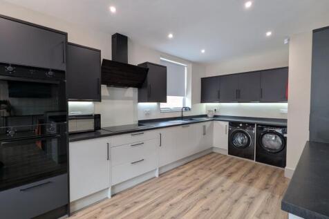 6 Bed - Garmoyle Road, Wavertree, L15 photo 2