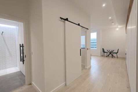 Apt Parkview, Great West Road, Brentford, Hounslow photo 5