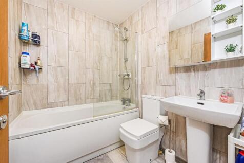Bathroom.jpg