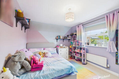 CAM03218G0-PR0798-STILL012-thumbnail-h750-70