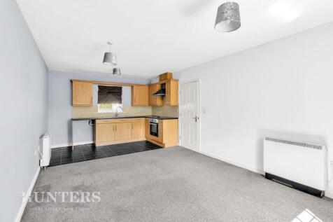 Lounge to Kitchen