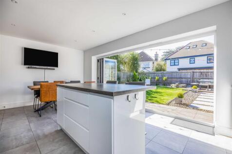 3 Dunkirk Rise, Southbourne-Small-PorticoMarketing