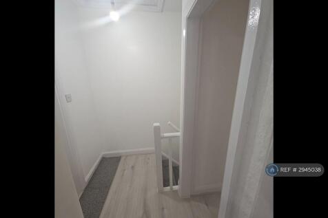 Grainger Avenue, Manchester, M12 photo 4