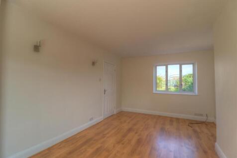 Martin Avenue, Hampton photo 4
