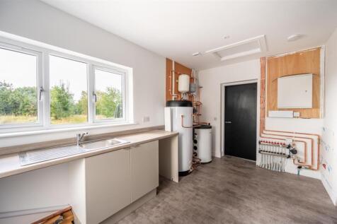 Utility Room (1).jpg