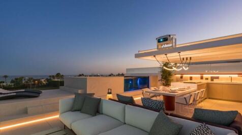 ROOF TERRACE