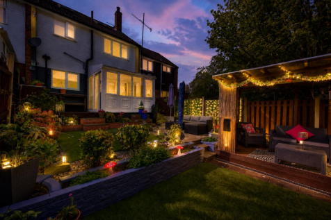 10GrimsellClose(Exterior)-14.jpg