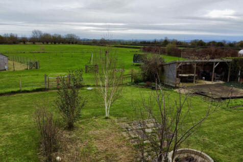 dji_fly_20251126_143302_508_1764759201529_photo_op