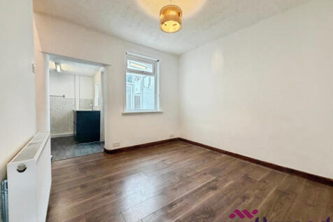 Newfield Street, Sandbach, CW11 photo 4