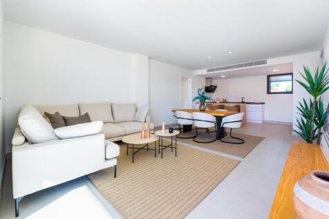 New-built apartments near Es Trenc