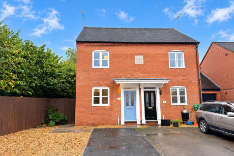 2-bed semi-detached on Abbey Road, Rocester, Uttoxeter, £950/mo