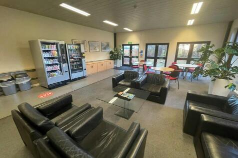 Serviced Office to rent Image 8