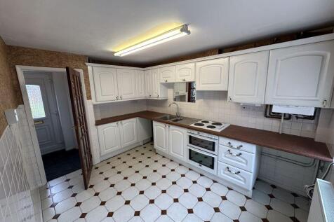 CORNWALL ROAD, TETTENHALL photo 4
