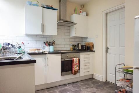 175 Otley Road photo 4