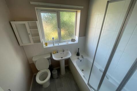 Warton avenue photo 5