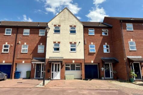 Tewkesbury, GL20 - property photo