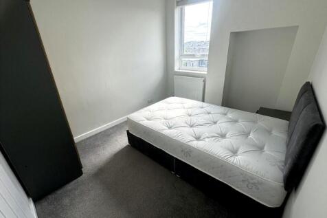 Bedroom 3 @ £600pcm