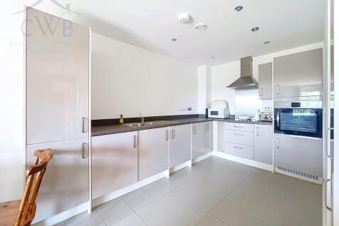 spacious fitted Kitchen