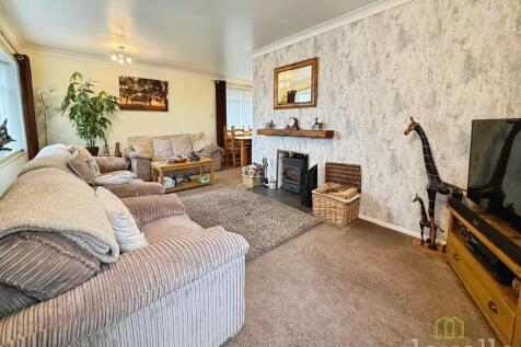 Open Plan Living/Dining