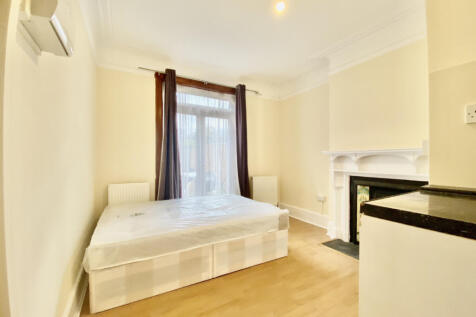 Bedsit to rent