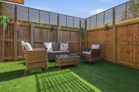 Guest lodge seating area.jpg