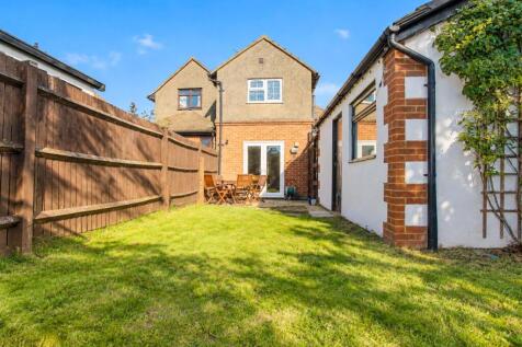 Rear Garden B.jpg
