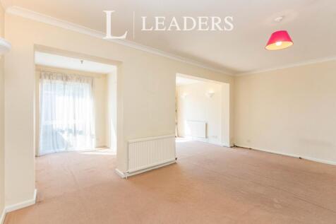Lampeter Close, Woking, GU22 photo 3