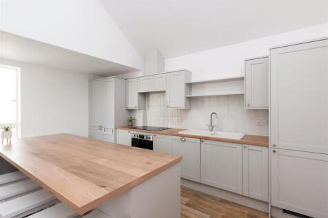 85 Hampton Lane-6.jpg