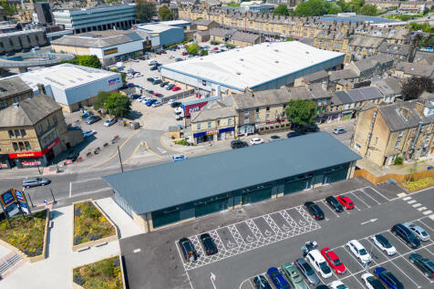 Retail Property (high street) to rent Image 5