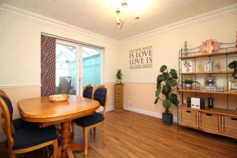 dining room 2.JPG