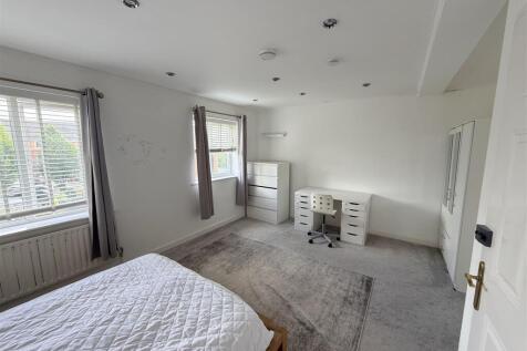 Threxton Place, Bolton photo 5