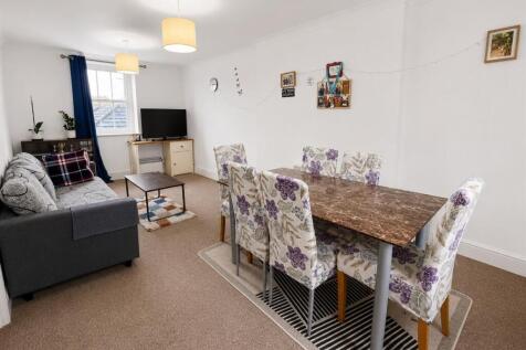 Living/ Dining