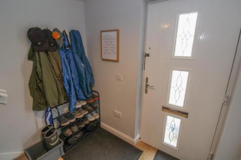 ENTRANCE PORCH.jpg