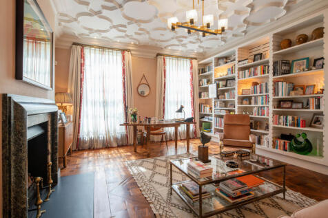 10 bed, 10 bath Detached in London - Photo 12