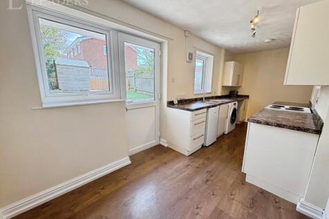 Pinecroft Court, Oakwood, Derby, DE21 photo 5