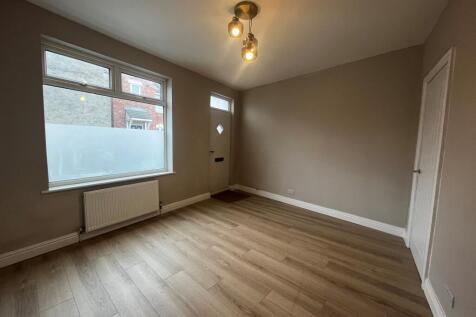 Barker Lane, Brampton, Chesterfield S40 photo 3