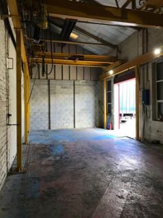 Light Industrial to rent Image 4