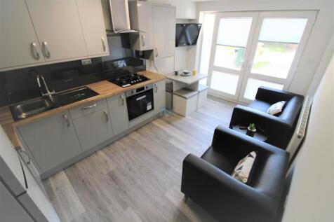 Lounge &amp; Kitchen