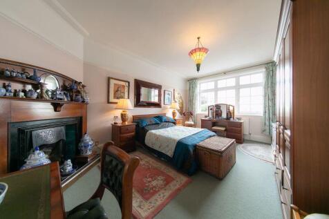 Ground floor bedroom