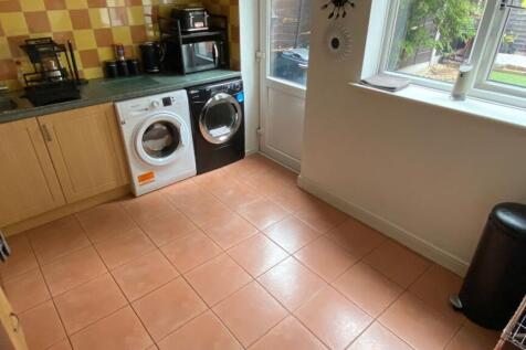 Peel Close, Darlaston, Wednesbury photo 4