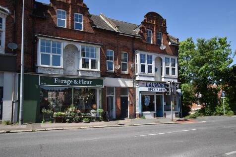 2-bed flat on London Road, St. Leonards-On-Sea, £1,100/mo