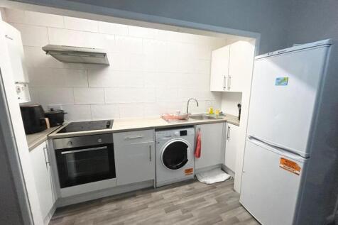 16 NRE F1 KITCHEN.jpg