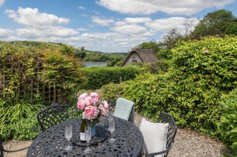 The Nook, Lower Street, Dittisham Garden