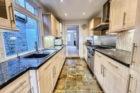 WhatsApp Image 20251203 at 113938_b481bd98.jpg