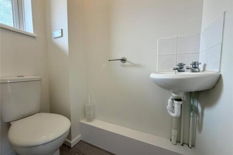 Lomond Close, Sparcells, Swindon, Wiltshire, SN5 photo 4
