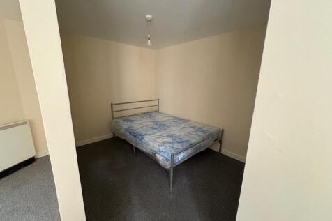 Flat , High Street, MK40 photo 5
