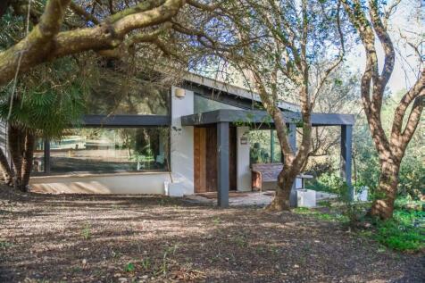 Modern country house in Cala Mesquida